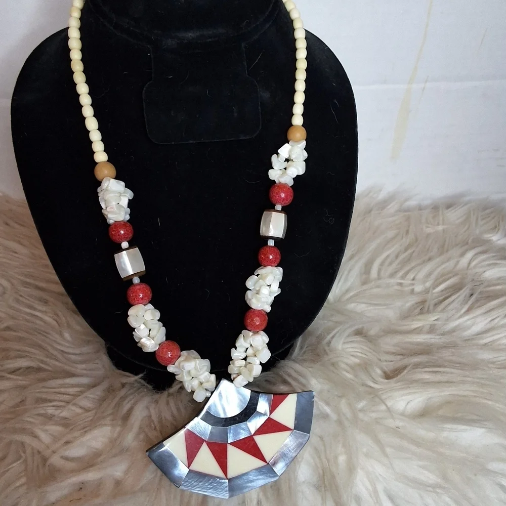 Vintage Mother of Pearl Inlay Fan Necklace